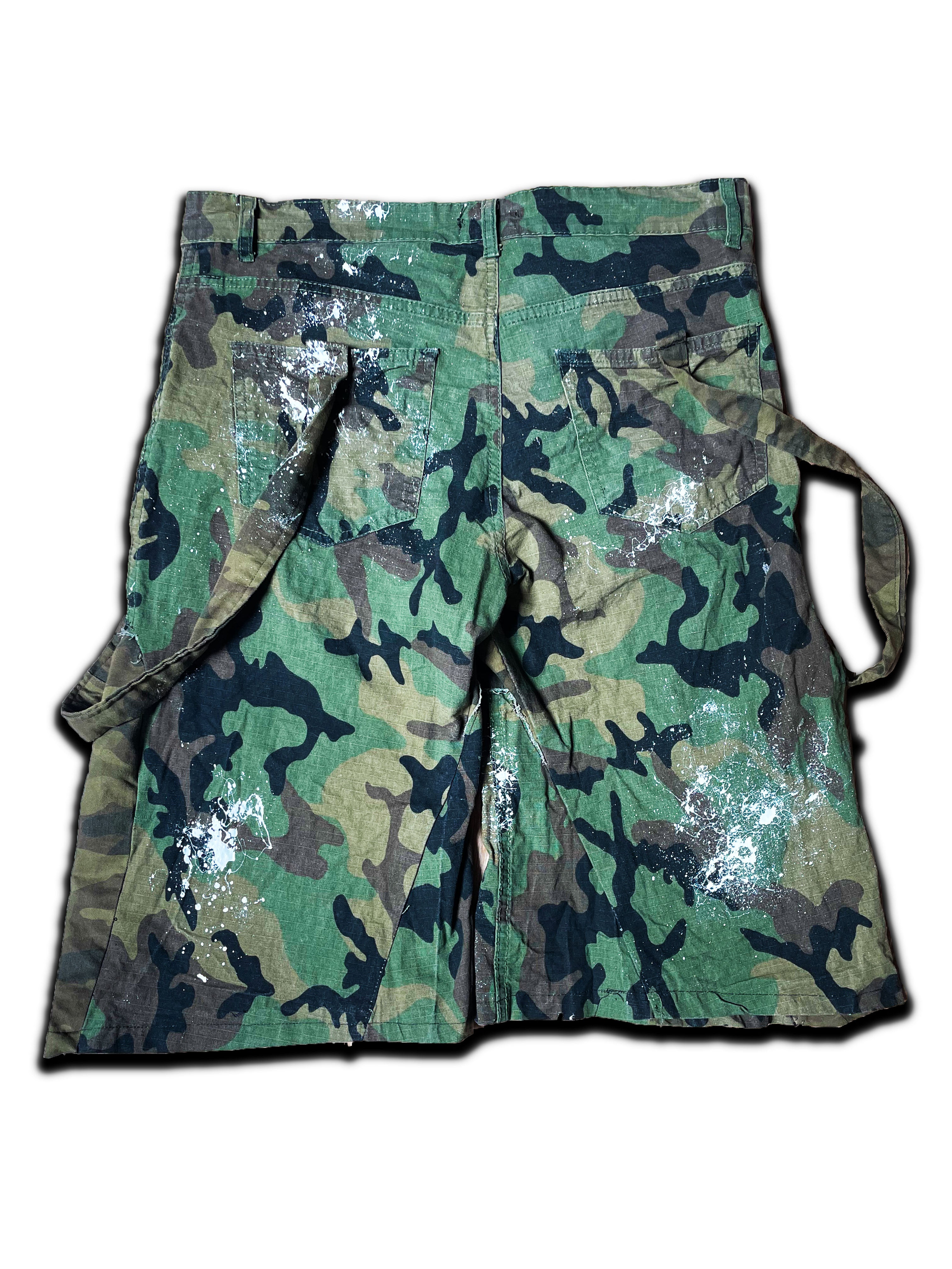 camo baggy shorts