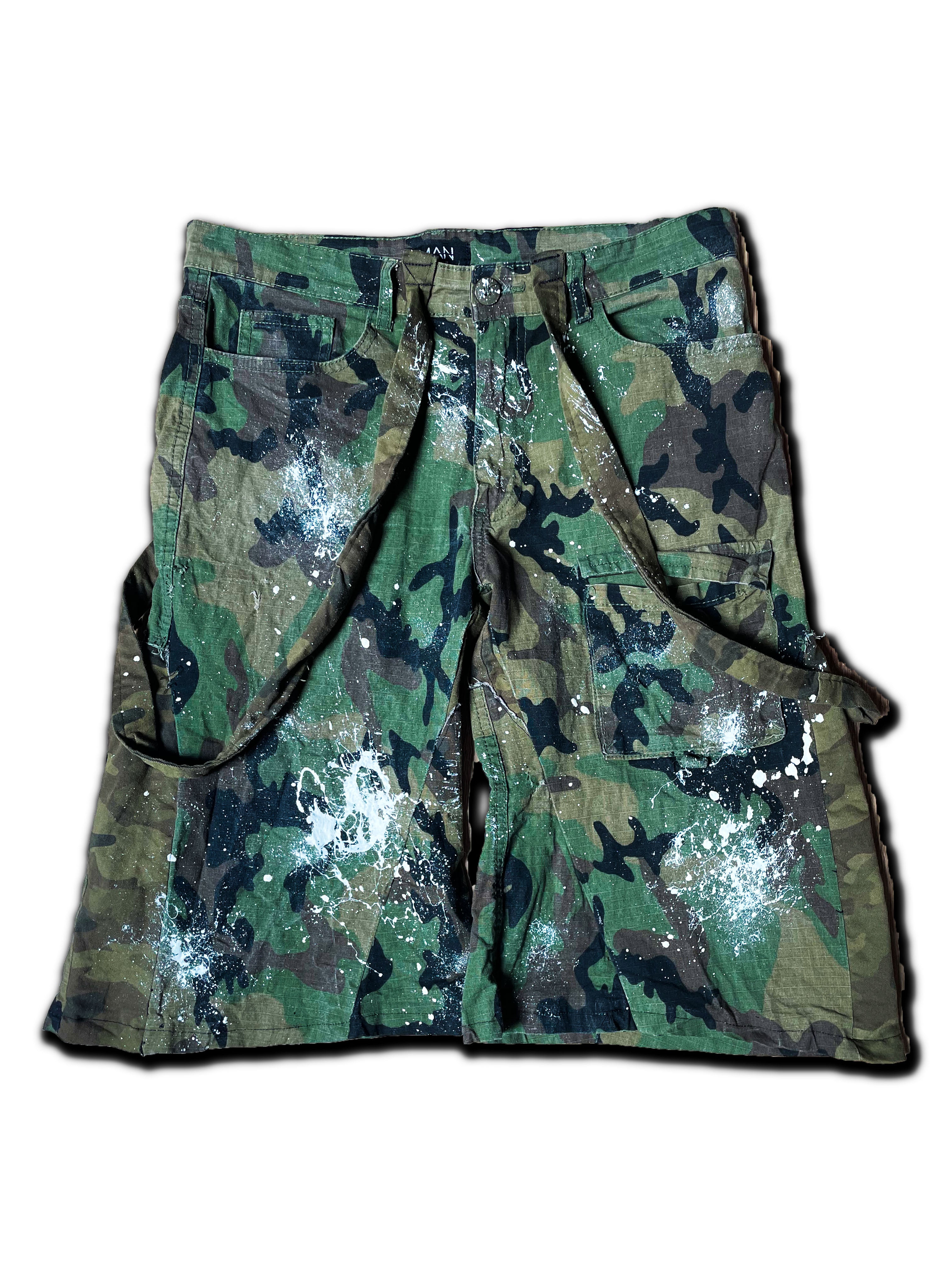 camo baggy shorts